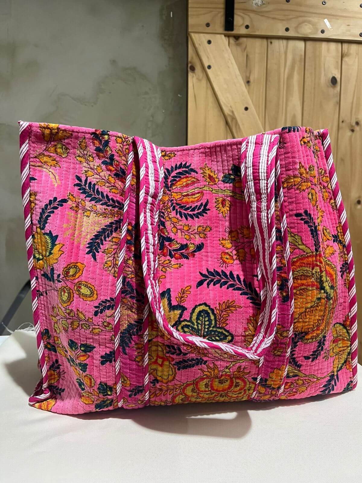 Tote Bag Grande Acolchada - Paisley Floral Rosa Mexicano