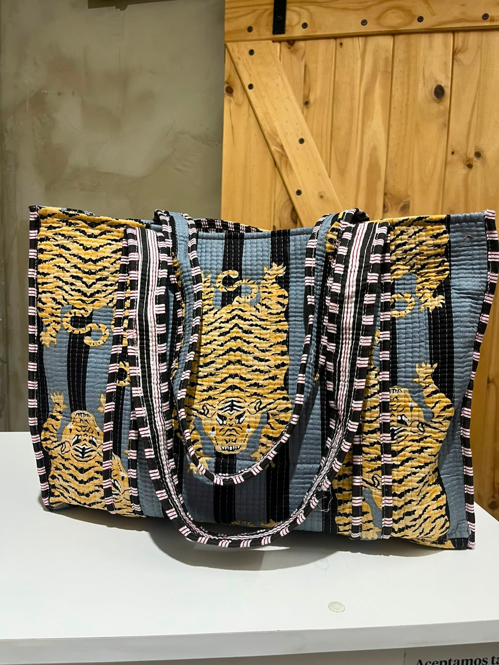 Tote Bag Grande Acolchada